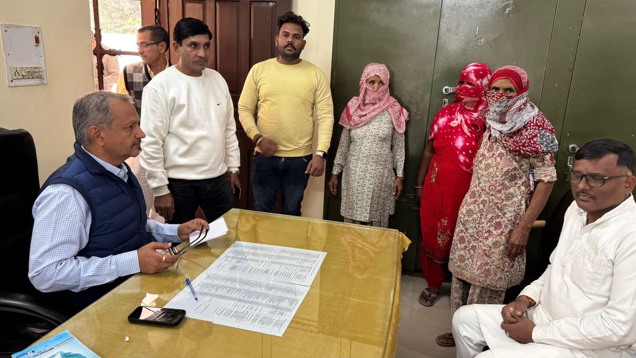 MLA listened to public problems, gave instructions to officials to solve them