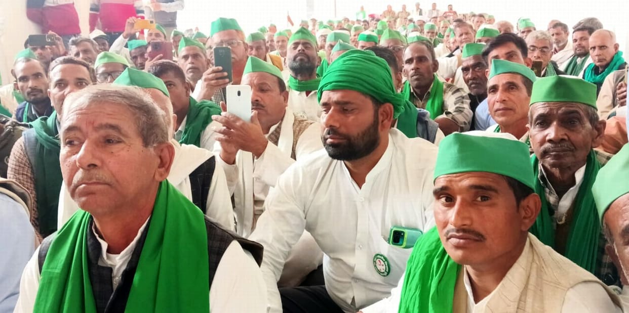 Will not let farmers' land be auctioned: Tikait