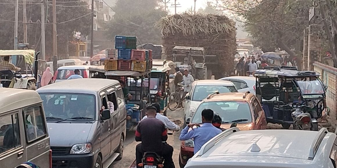 Highway jam due to sugarcane vehicles