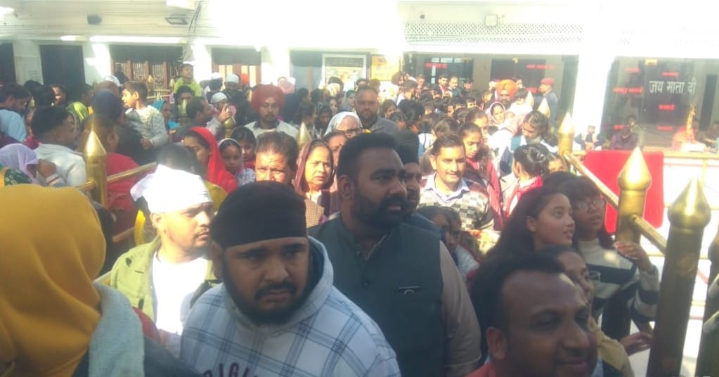 25 thousand devotees paid obeisance at Shri Nayanadevi Ji.