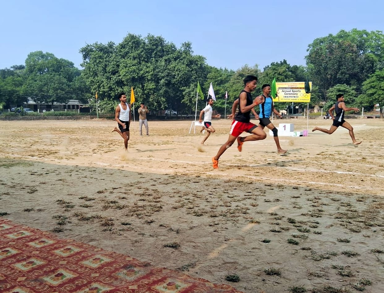 Shahbaz and Khushi ran fastest in KNI