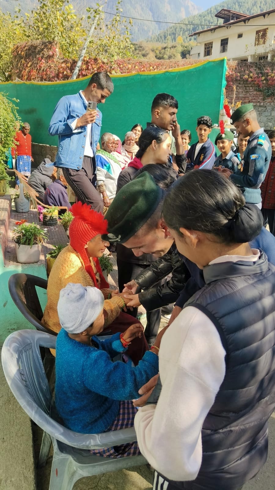 Cadets distributed ration to old age home