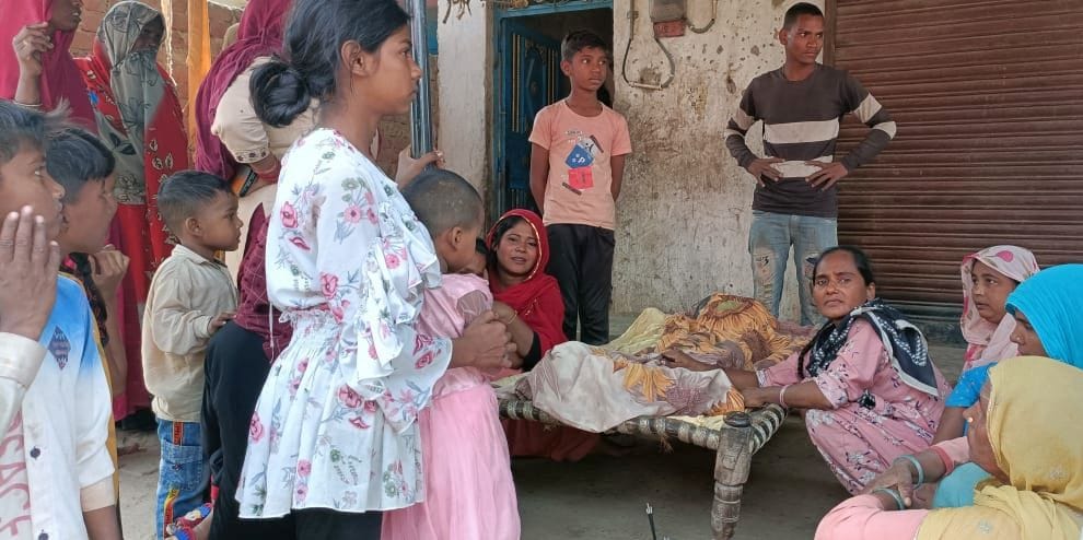 Child dies due to electric shock while playing