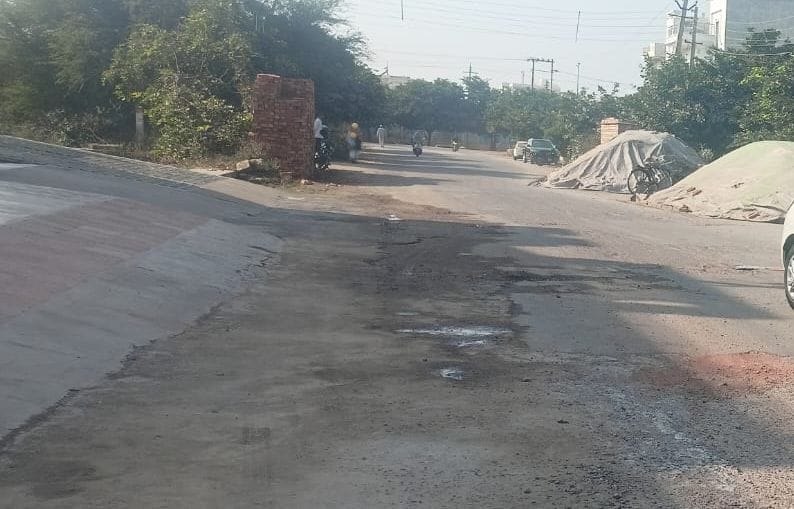 Patchwork will be installed on the broken roads of Sector 7 at a cost of Rs 6 lakh.