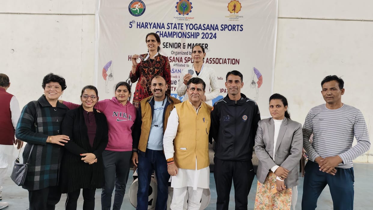 Mamta and Anita won bronze medal in Yogasana competition