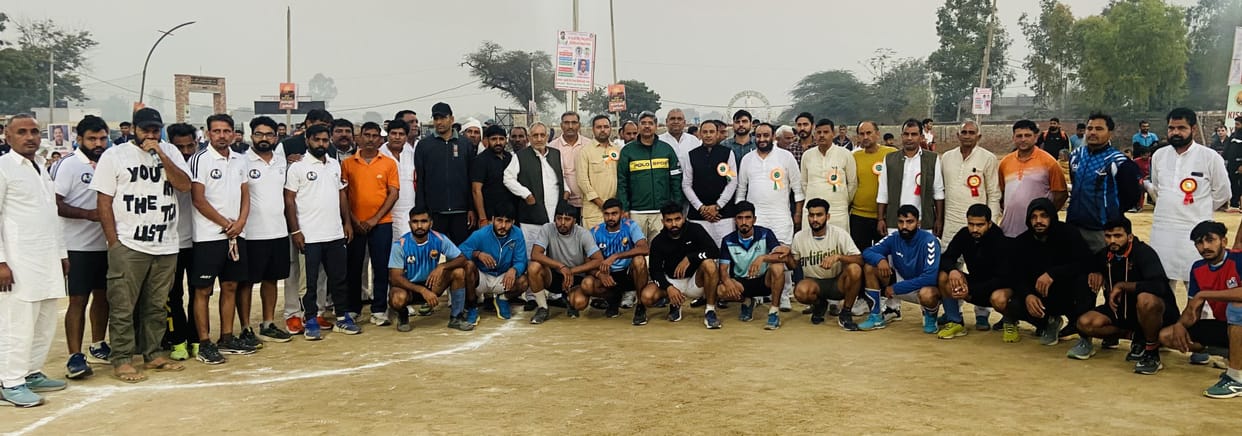 Gujarat SAI team stood first in handball