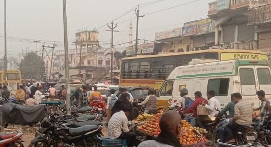 Everyday traffic jam in Etwa town