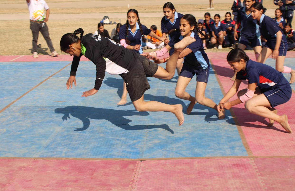 Aditi stood first in badminton, Jadera students stood first in volleyball.