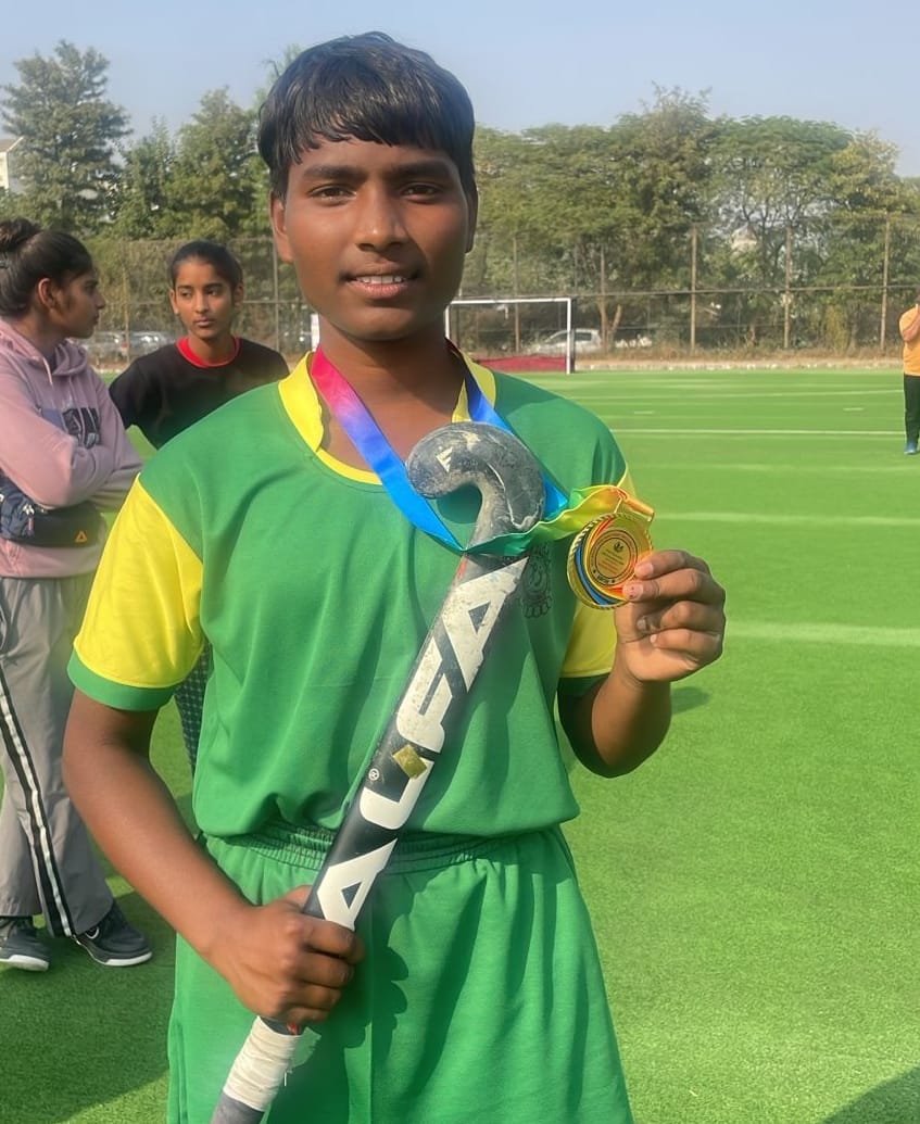 Roshni, who played hockey to earn a living, made Jharkhand the national school hockey champion