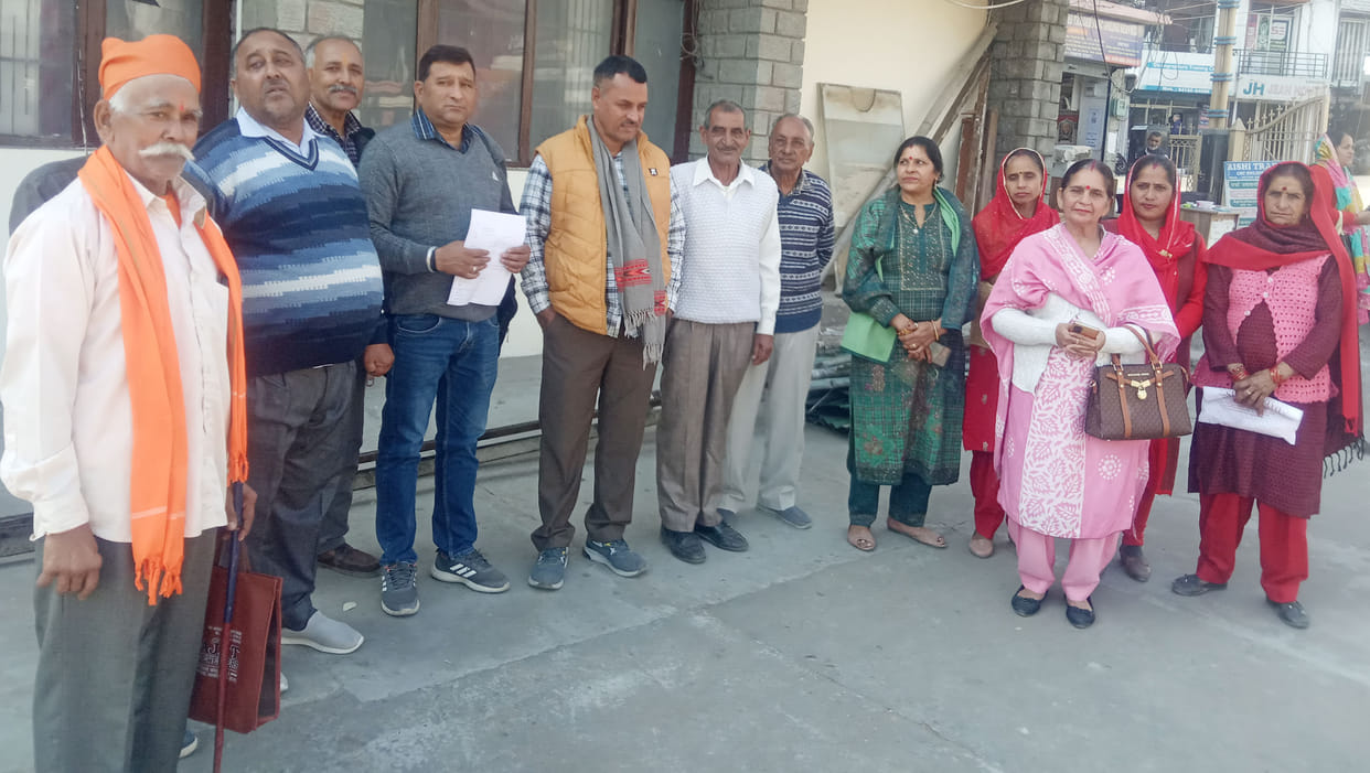 After Daduhi, now the people of Bajuri have expressed their protest against inclusion in the Municipal Corporation.