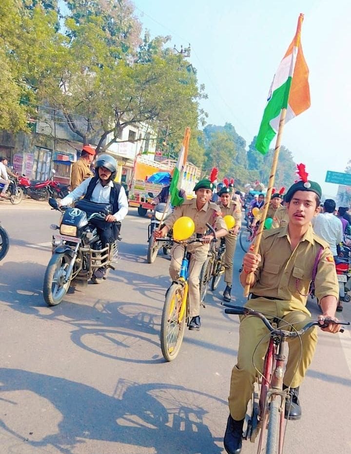 NCC cadets created awareness by taking out a cycle rally