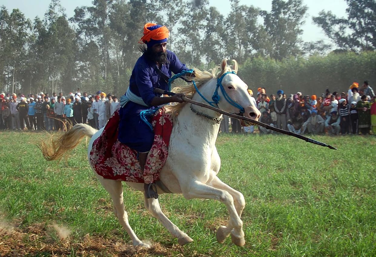 Horse riders showed amazing stunts in the race