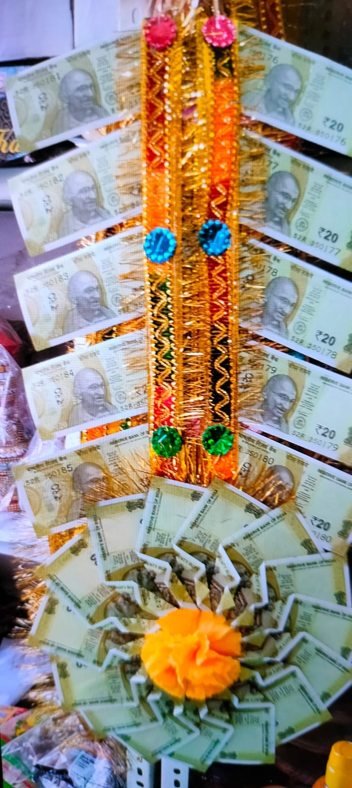 Shortage of new note bundles in Sahalag, not available even from banks
