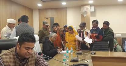 I don't want to live Troubled by bullieswoman gave letter to collector in the name of Chief Minister