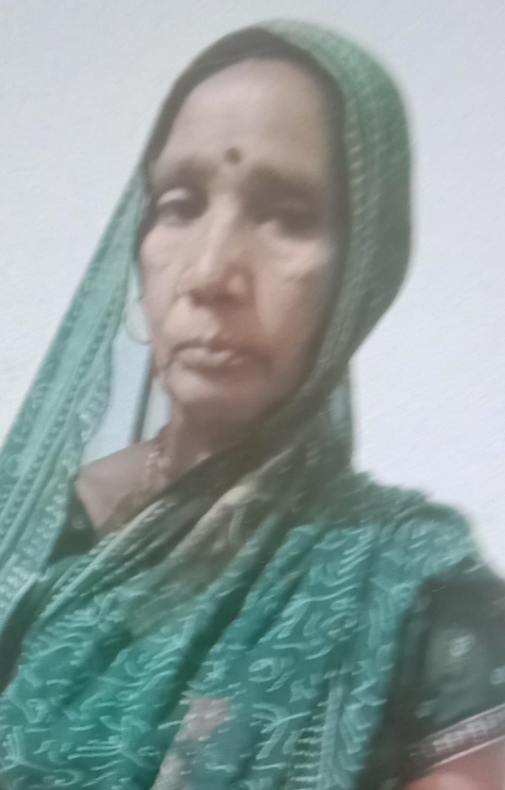 Child suddenly comes in front of bike, woman dies after falling