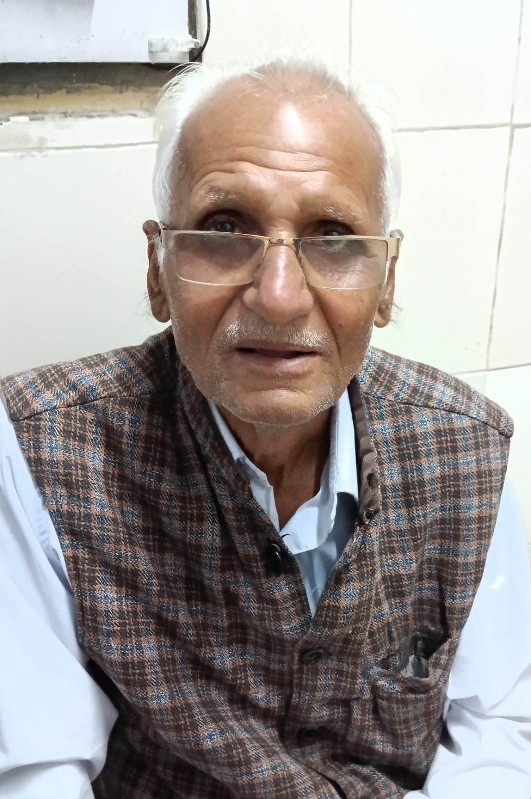 Elderly people are roaming around hospitals in the hope of getting Ayushman card