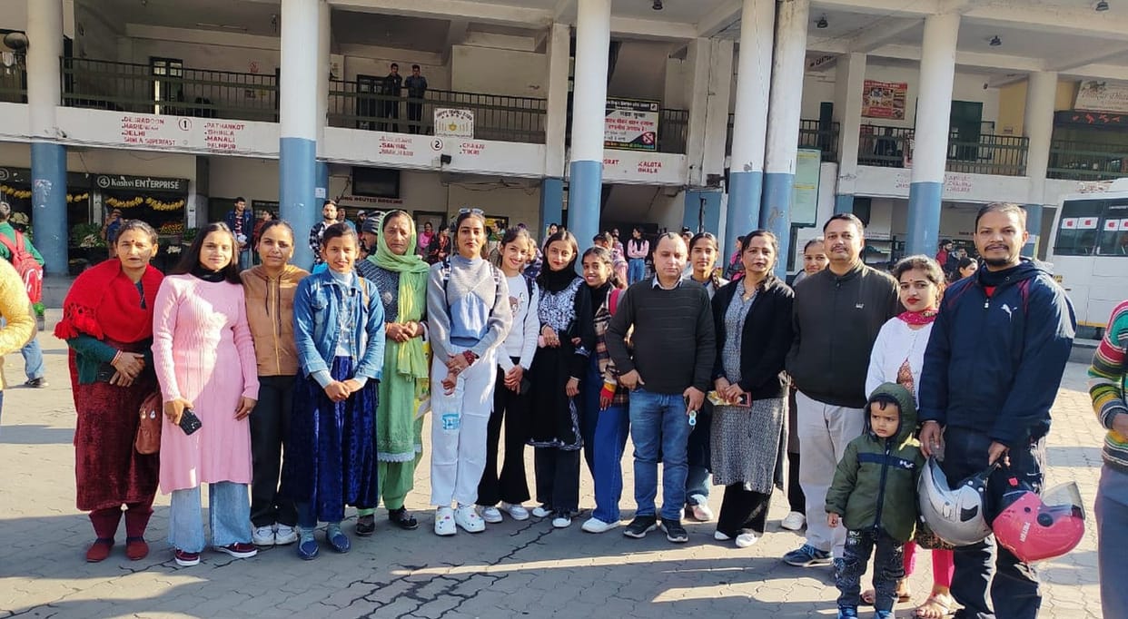 Nine women left for Bangalore for jobs