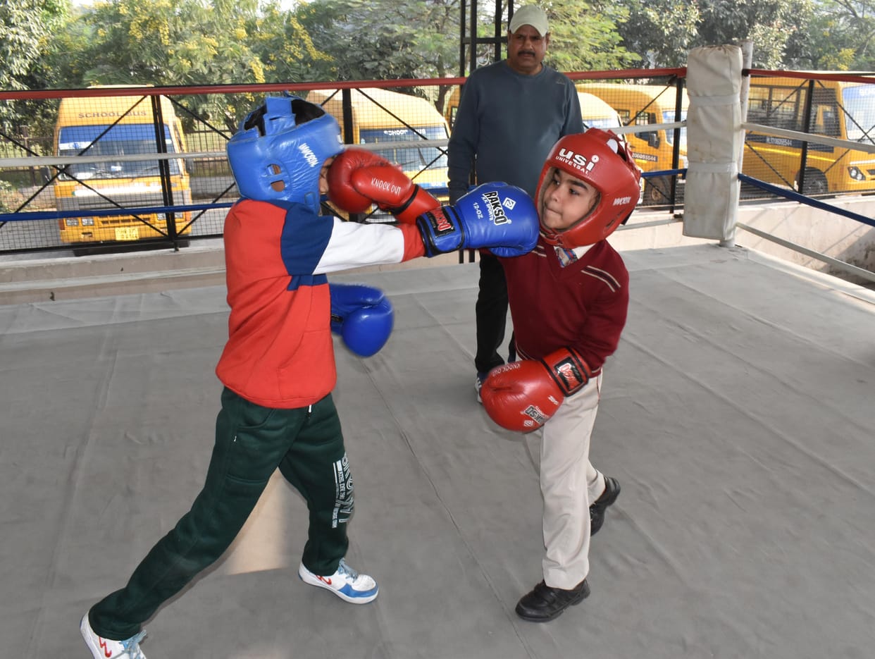 Manroop Singh first in carrom competition
