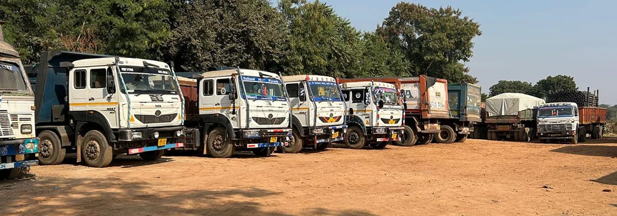 Joint team seized 17 dumpers filled with building material, case registered against drivers