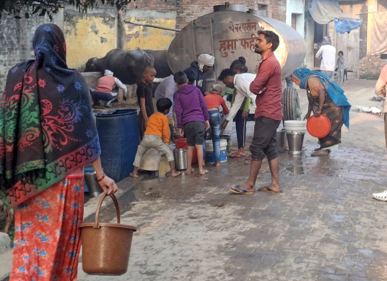 Water crisis due to failure of tube well in Alapur