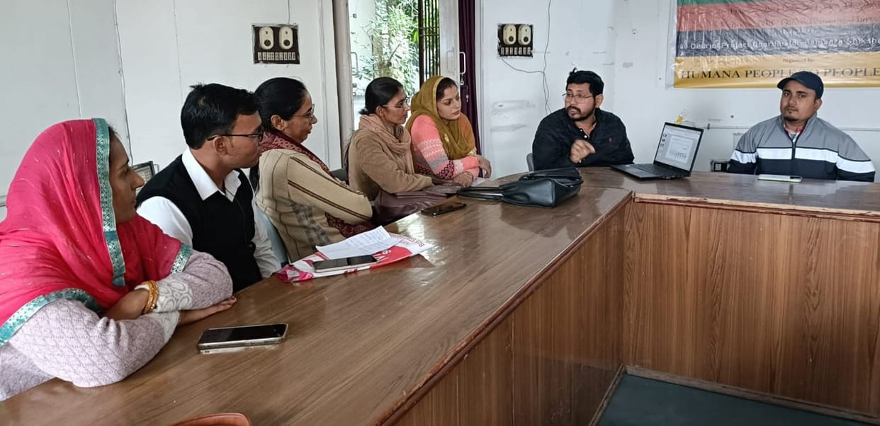 Three-day training of education volunteers beginsbhiwani news