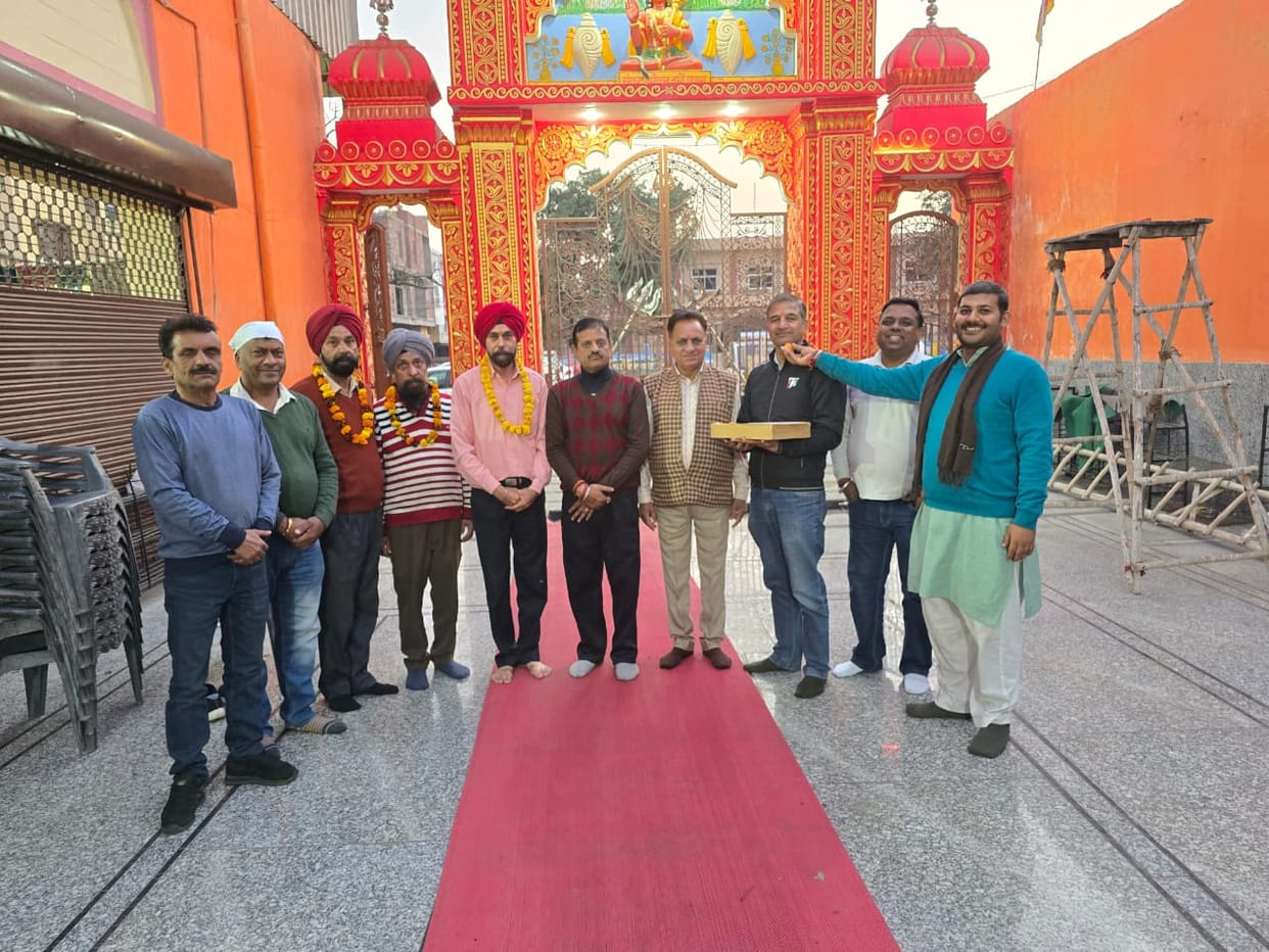 Family of Gurjpaneet, who played in Dhoni's team, honoured
