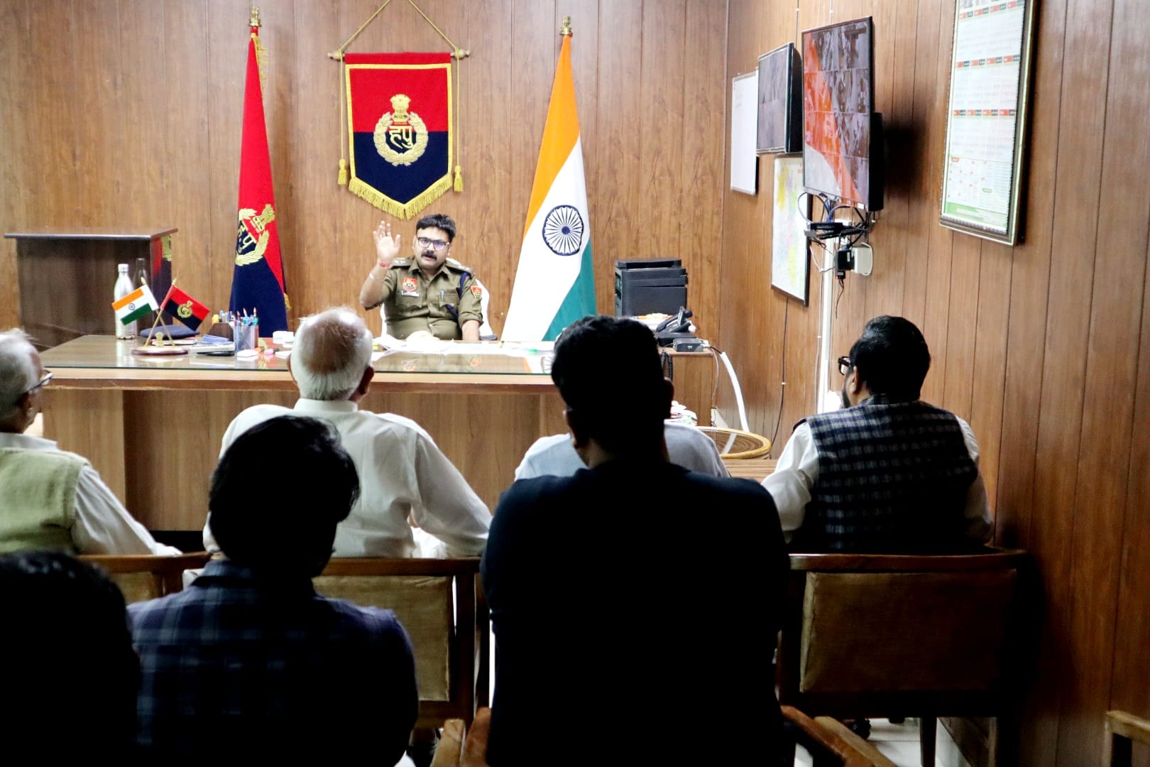 Petrol pump operators and goldsmiths should install cameras: SP