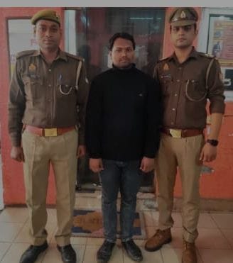 Youth arrested with cartridges at Charbagh metro station