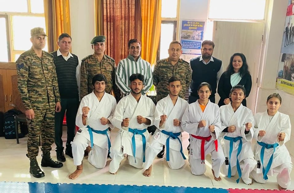 Seven players selected for inter-university karate competition