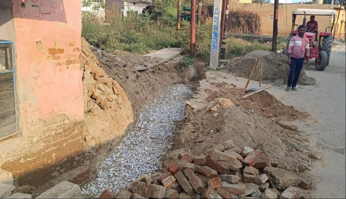 Investigation was pending, yet the drain was being constructed, Tehsildar stopped it