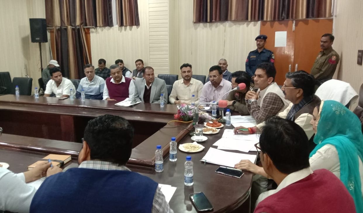 Employees should run special campaigns for beautification of the city