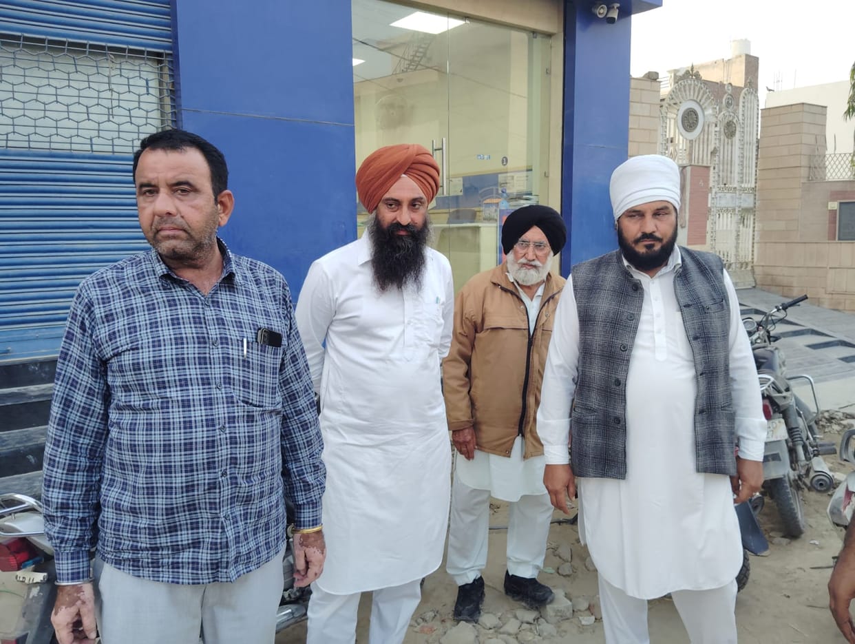 Even after a month of paying the loan including interest, the farmer did not get NOC