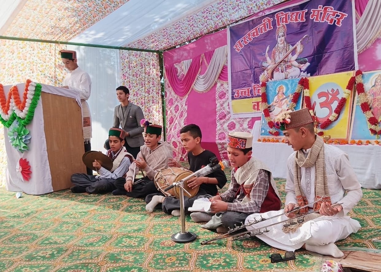 Promising students awarded in Saraswati Vidya Mandir Nirmand