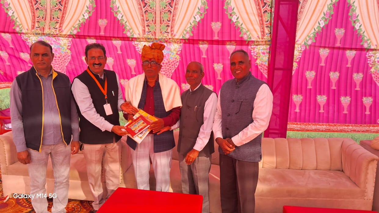 The one who spreads the light of knowledge never retires: Narendra Yadav