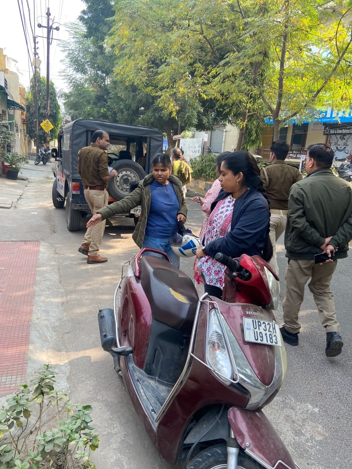 Inspector's daughter robbed of purse, injured after falling during snatching