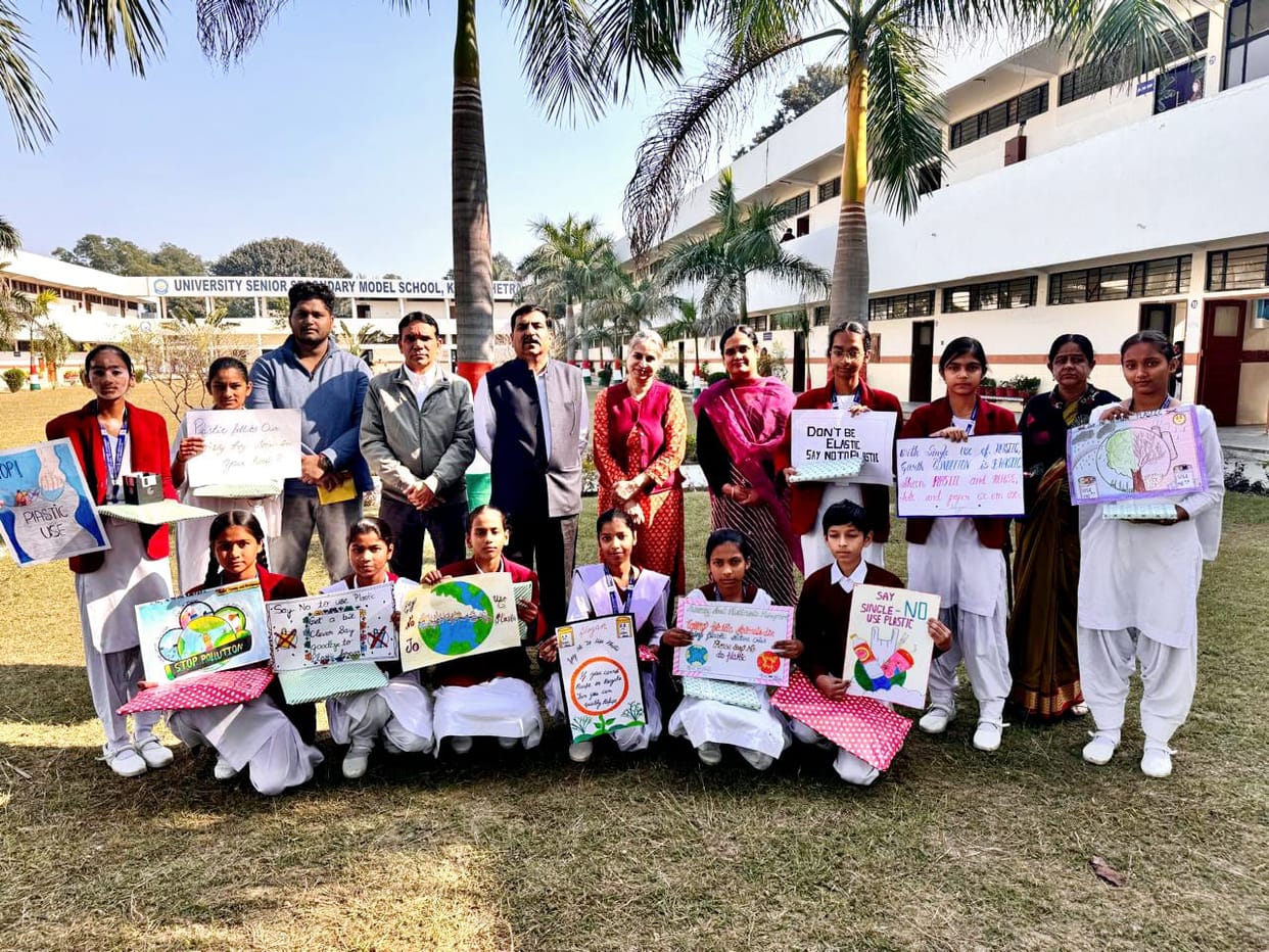 Students took out a rally and gave the message of not using plastic