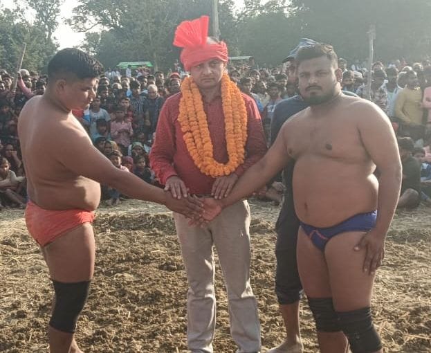 Baba Gauri Shankar of Hanumangarhi showed the sky to Sonveer of Agra