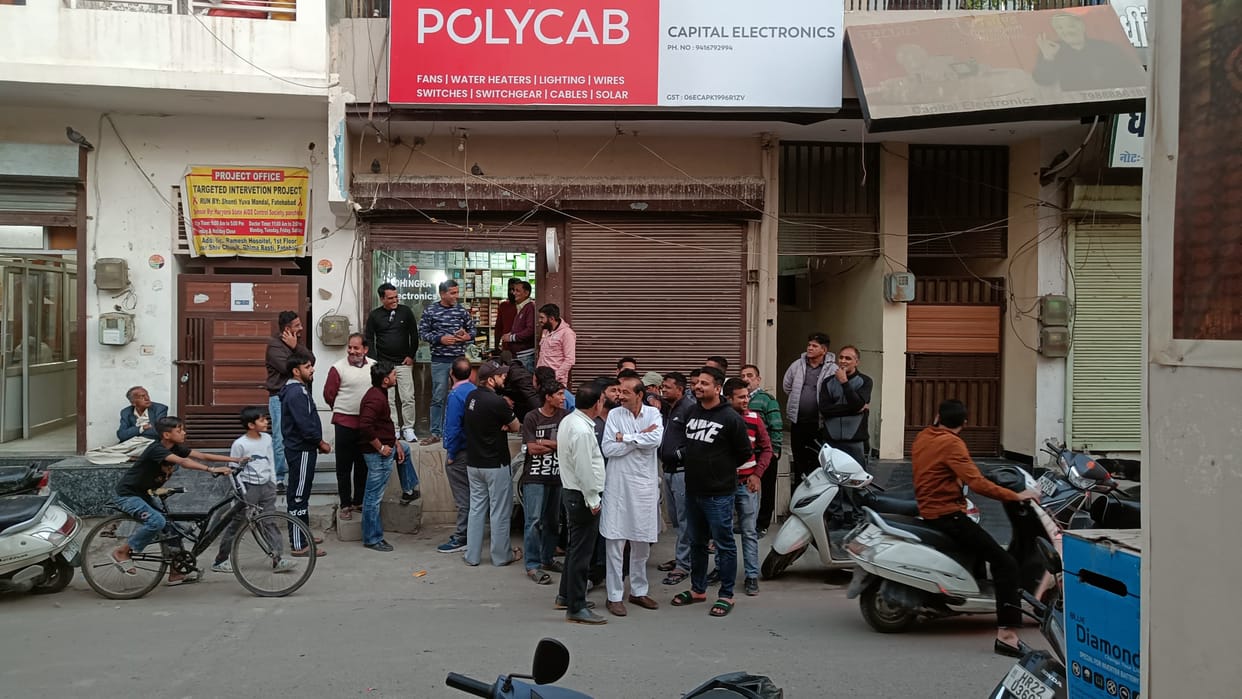 Nine gamblers arrested from Chaubare in Shiv Chowk