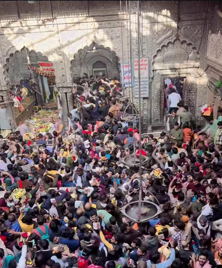 Devotees gathered to see Banke Bihari on Amavasya