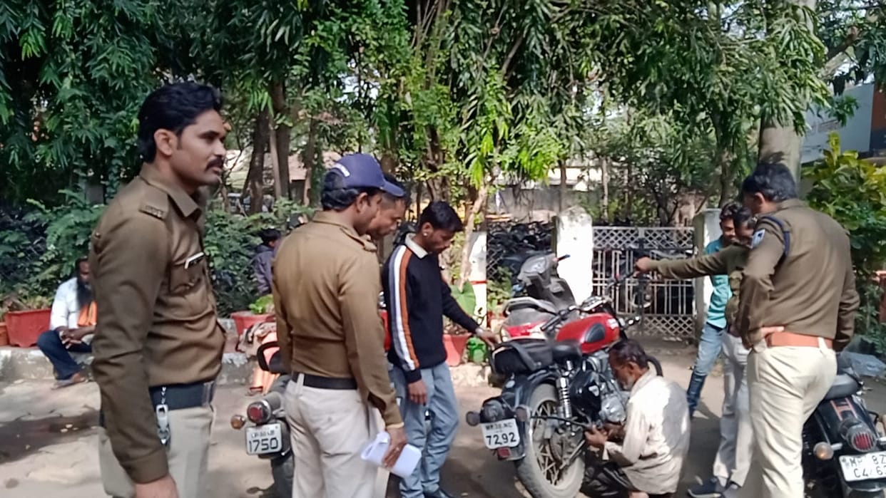 Police take action against 8 bullet driversPolice remove modify silencer and give fork challan