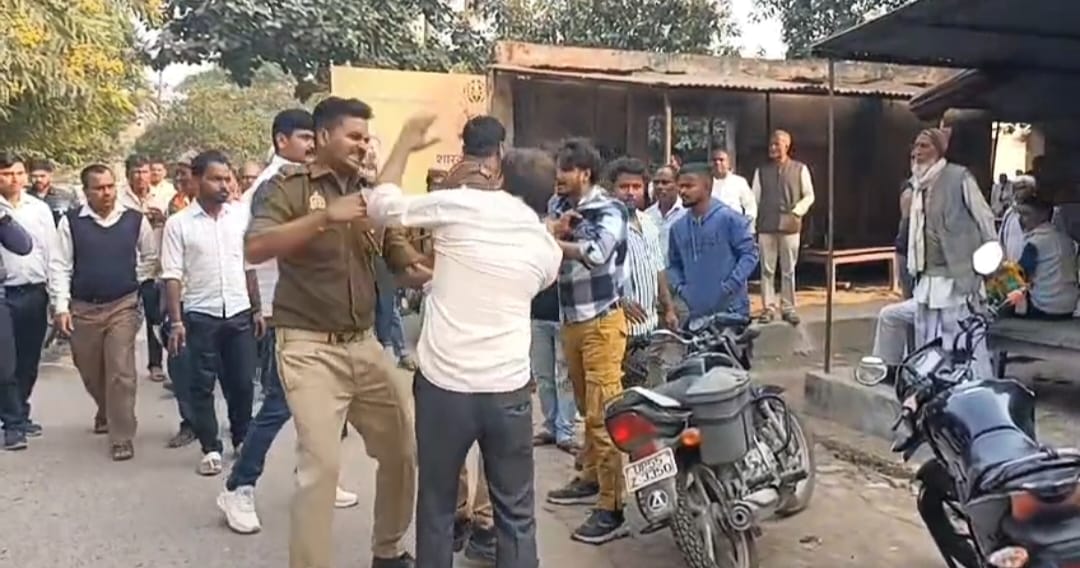 Attack on complainant in presence of police