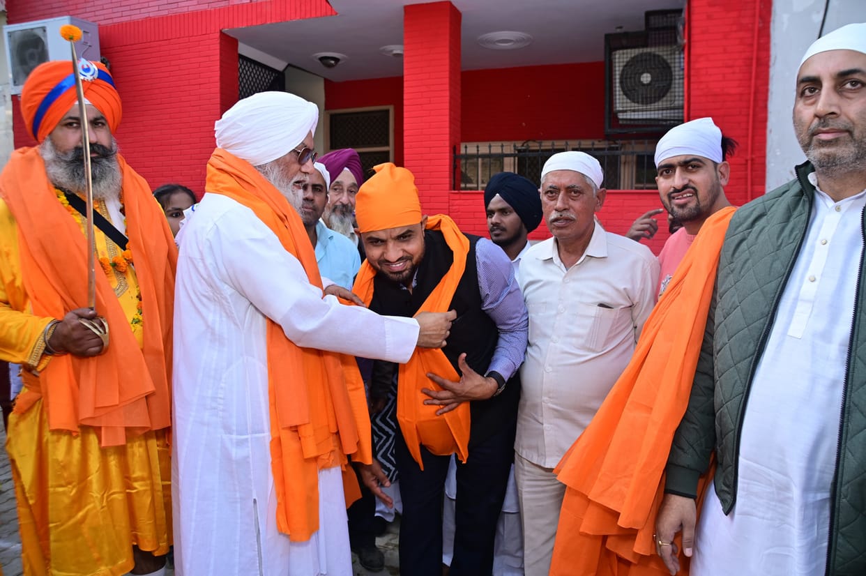 Nagar Kirtan taken out in Panchi Gujran, MLA welcomed