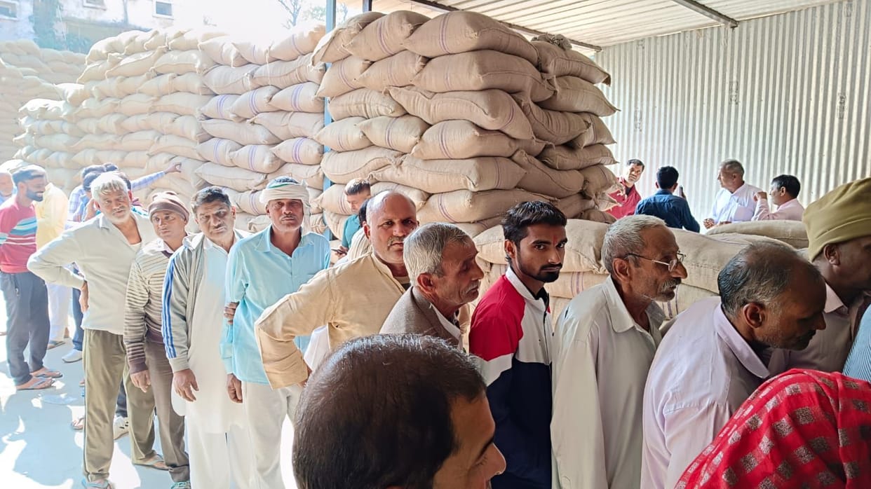 2200 bags of urea reached government center in two days