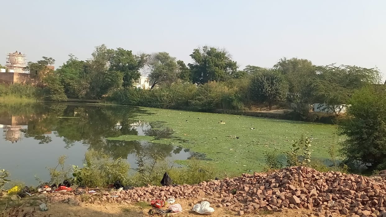 The budget ended in removing the silt, the work of the main pond is incomplete, the villagers expressed their displeasure