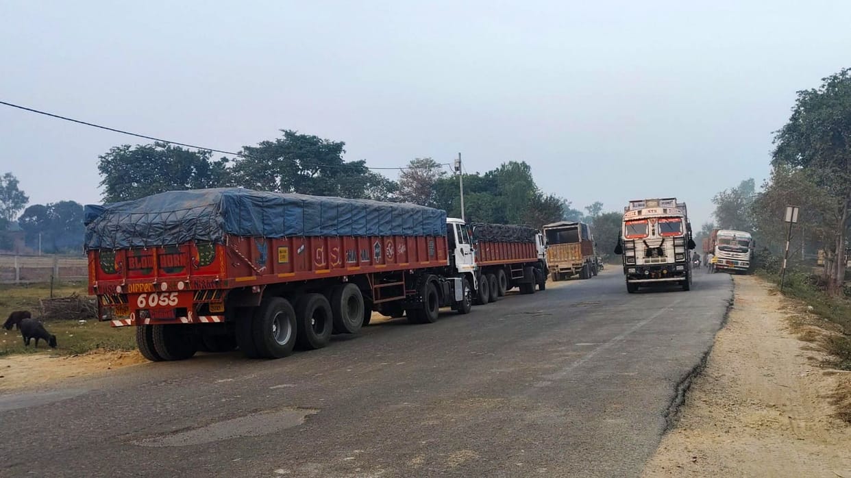 Tanda-Banda Highway becomes parking lot for overloaded trucks