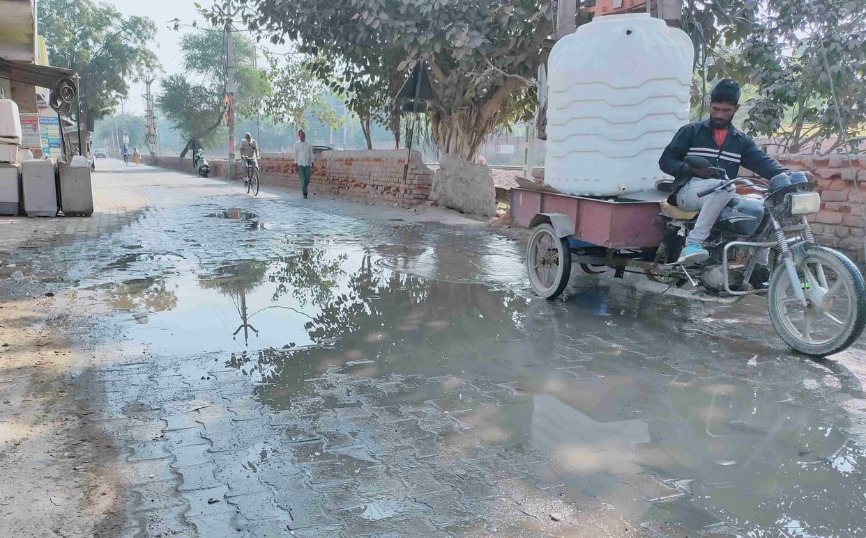 Sewer overflow in Navdeep Colony and Surya Nagar, water filled roads