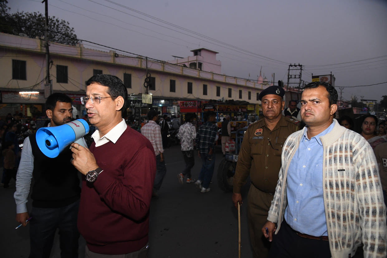 Tourists faced problems due to encroachment on the fourth day of the festival