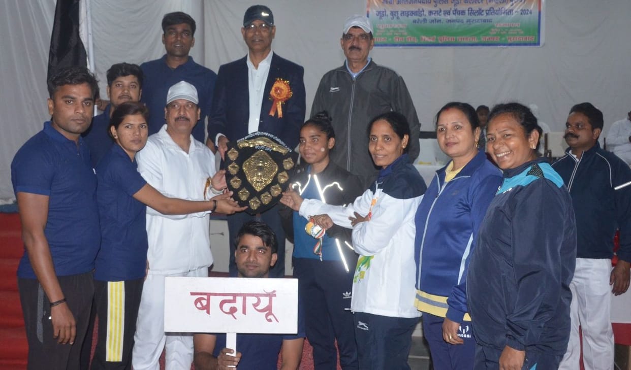 Moradabad Police captures two mobile Vyjayanti shields