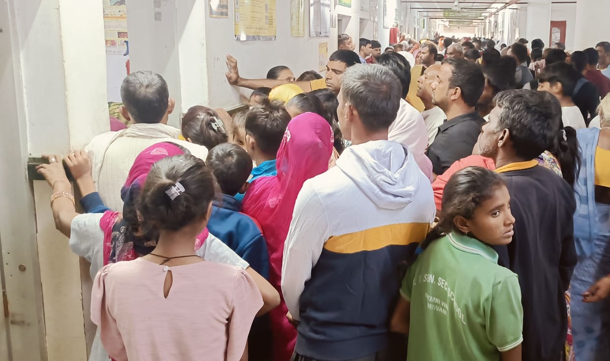 Eye irritation patients increased in Eye OPD of Civil Hospital