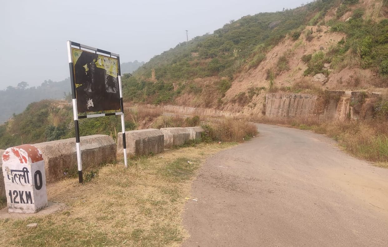 Bus did not run on Palli-Chanobari-Mitti road, villagers worried